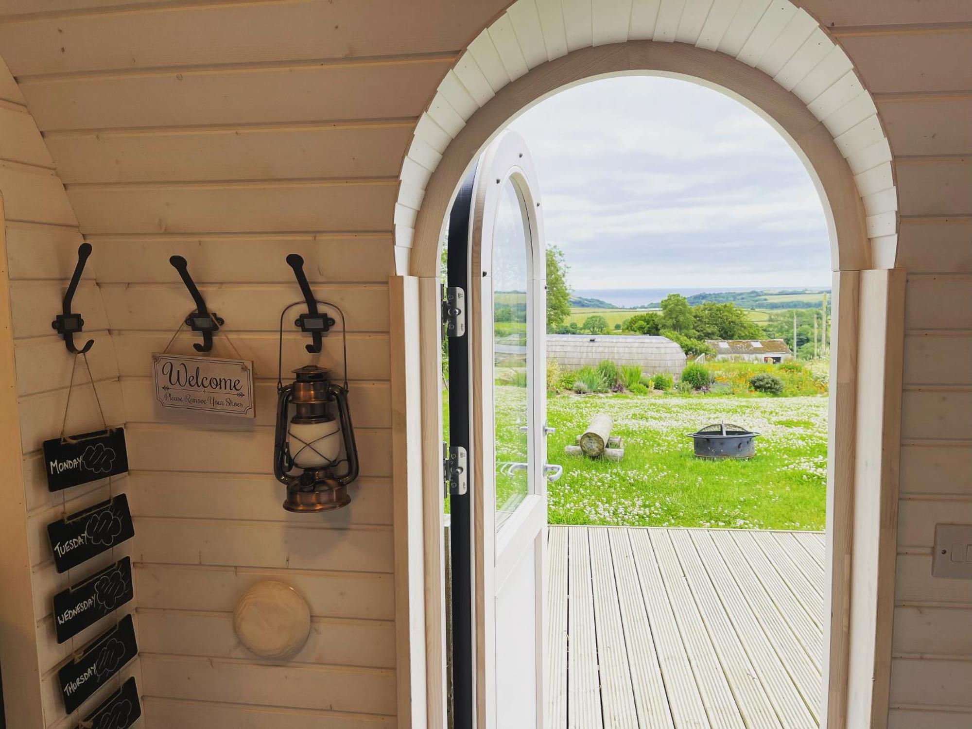 Clotted Cream -Lydcott Glamping, Cornish Sea Views Villa Looe Dış mekan fotoğraf